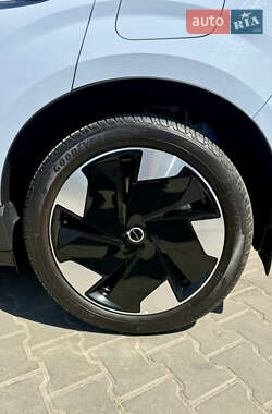 Внедорожник / Кроссовер Volvo EX30 2024 в 
