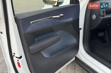 Внедорожник / Кроссовер Volvo EX30 2024 в 