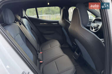 Внедорожник / Кроссовер Volvo EX30 2024 в 