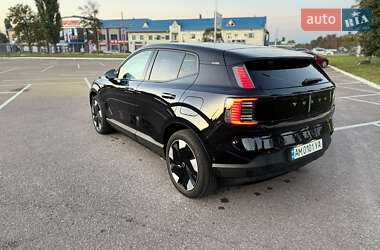 Внедорожник / Кроссовер Volvo EX30 2023 в 