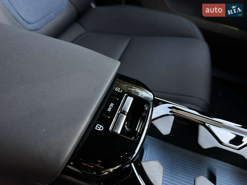 Внедорожник / Кроссовер Volvo EX30 2024 в Ивано-Франковске