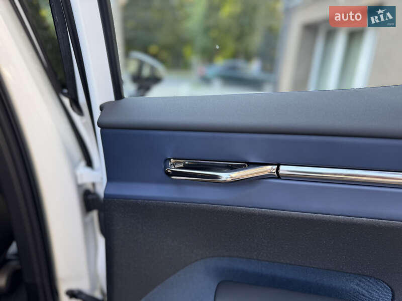 Внедорожник / Кроссовер Volvo EX30 2024 в Ивано-Франковске