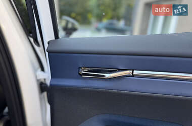 Внедорожник / Кроссовер Volvo EX30 2024 в 
