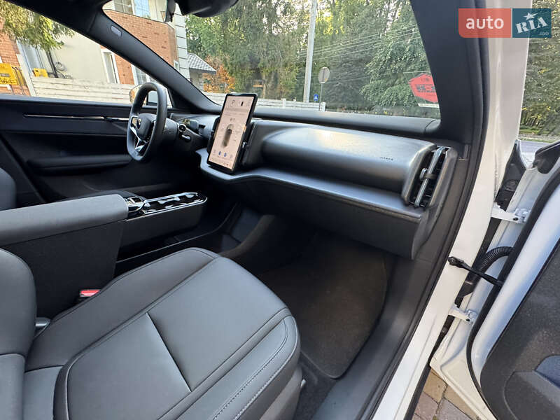 Внедорожник / Кроссовер Volvo EX30 2024 в Ивано-Франковске