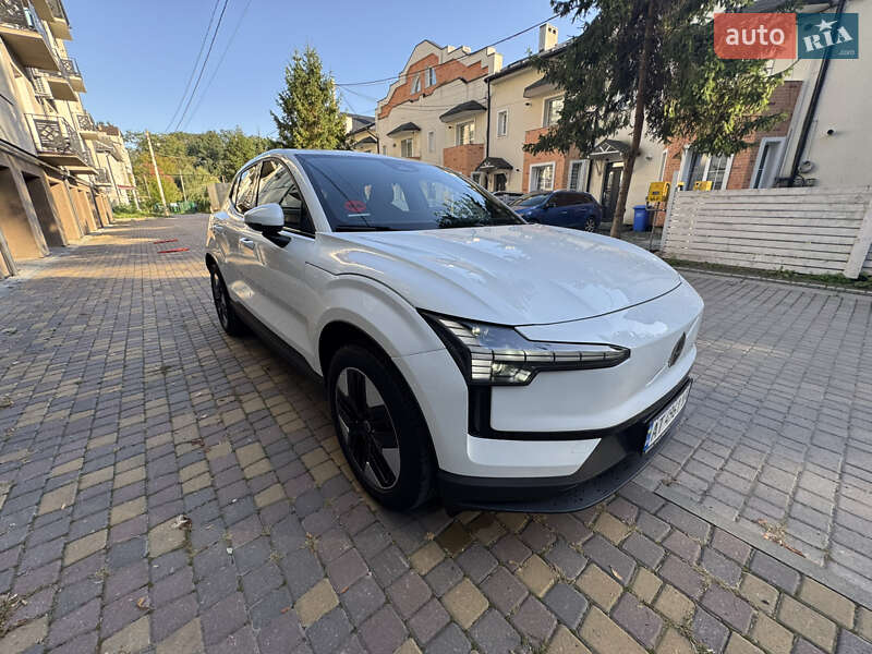 Внедорожник / Кроссовер Volvo EX30 2024 в Ивано-Франковске