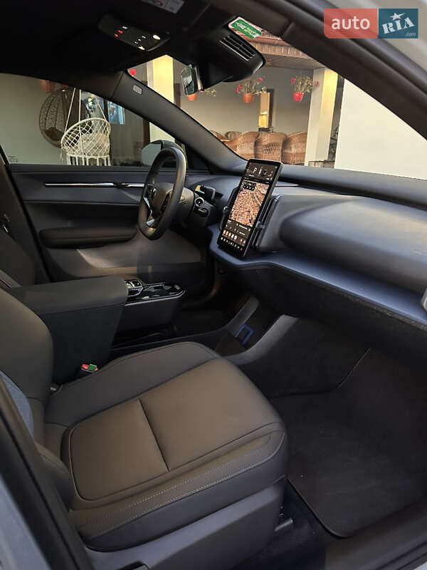 Позашляховик / Кросовер Volvo EX30 2024 в Ужгороді