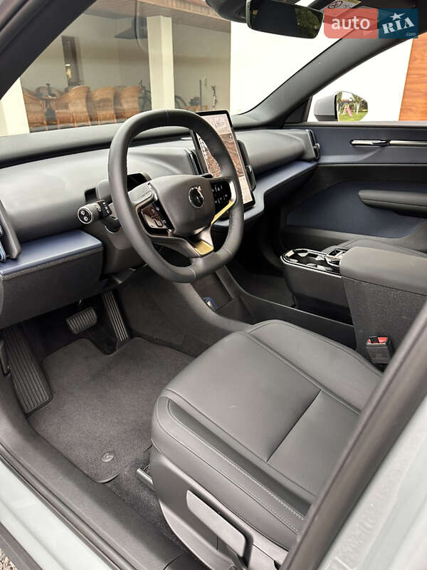 Позашляховик / Кросовер Volvo EX30 2024 в Ужгороді