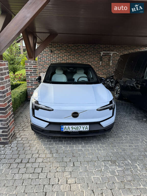 Внедорожник / Кроссовер Volvo EX30 2023 в Киеве