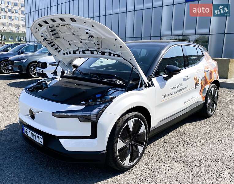 Позашляховик / Кросовер Volvo EX30 2024 в Дніпрі