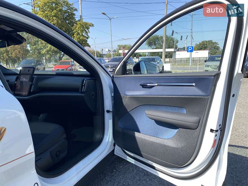 Позашляховик / Кросовер Volvo EX30 2024 в Дніпрі