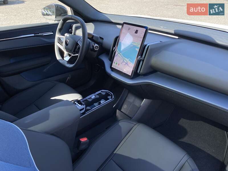 Позашляховик / Кросовер Volvo EX30 2024 в Дніпрі