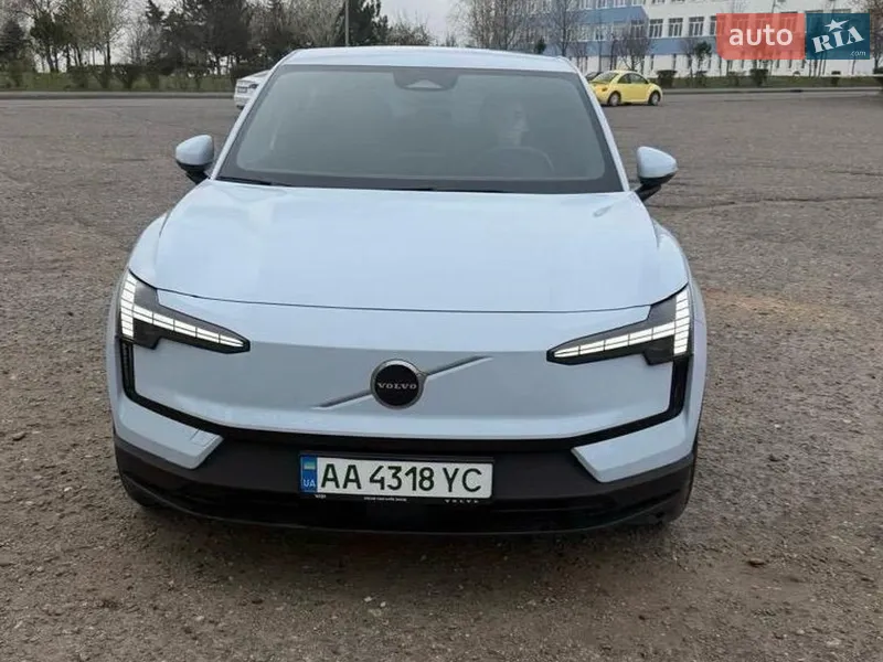 Volvo EX30 2024