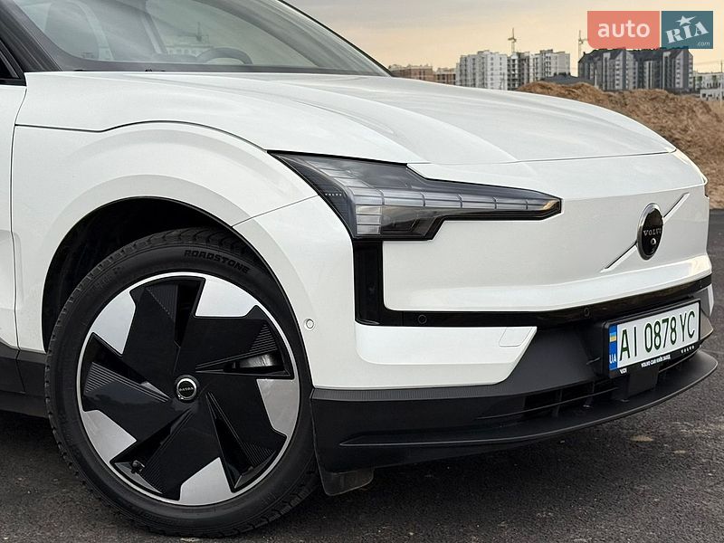 Внедорожник / Кроссовер Volvo EX30 2023 в Киеве