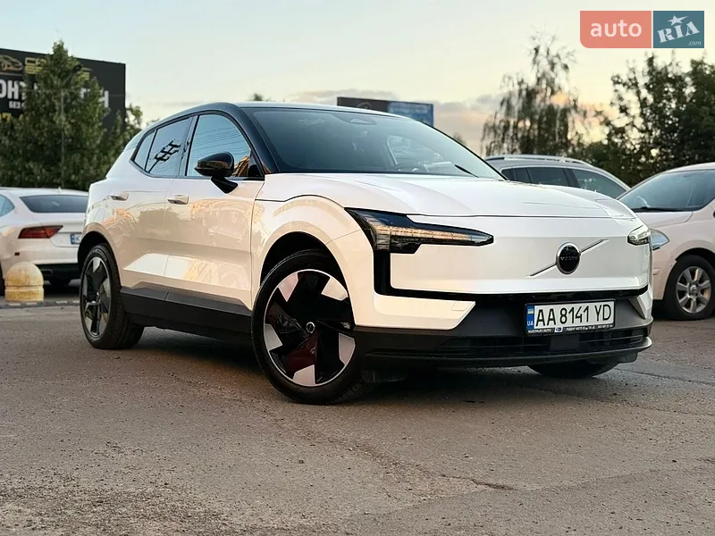 Volvo EX30 2024