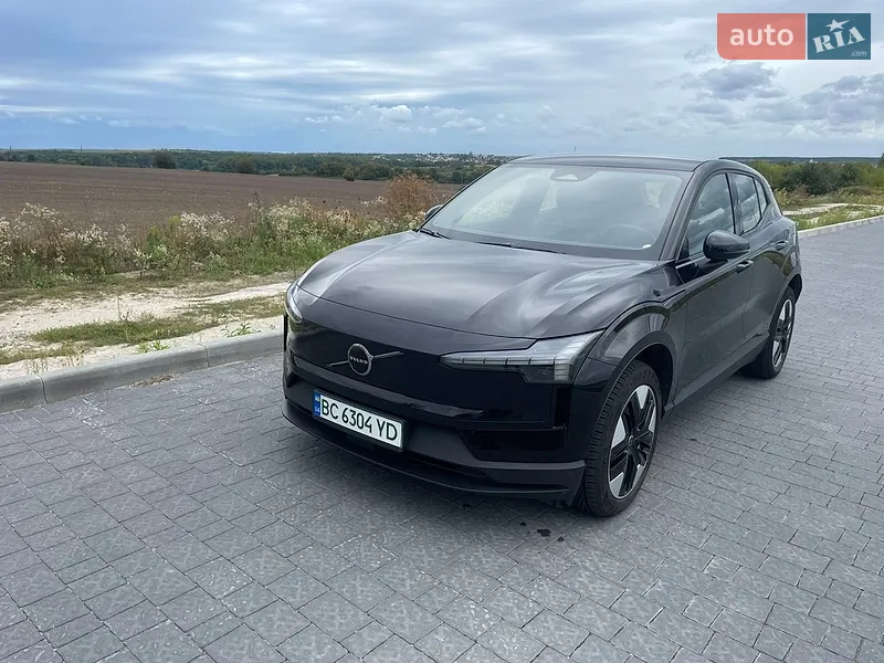 Volvo EX30 2024