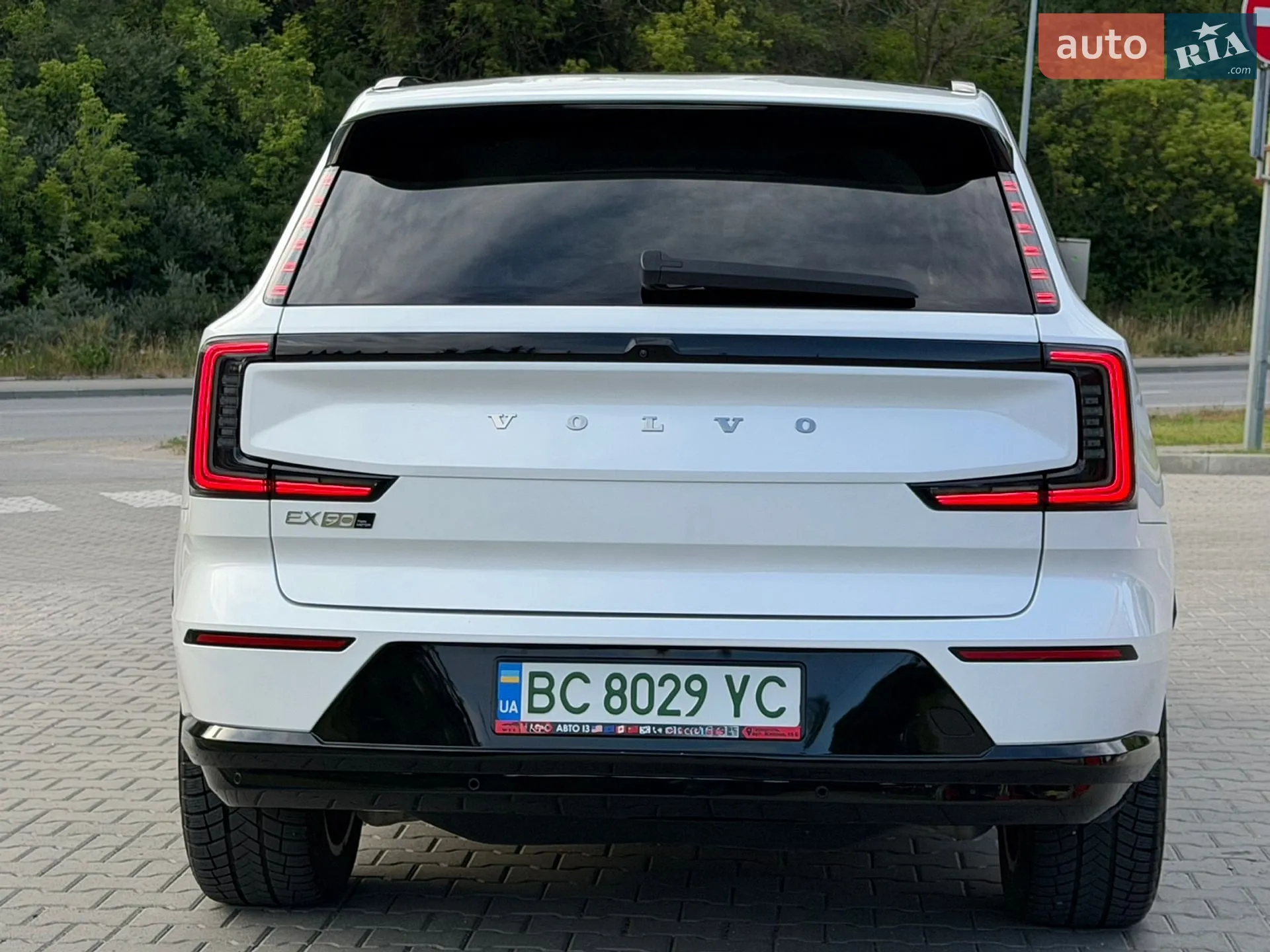 2025 Volvo EX90 - мініатюра 8