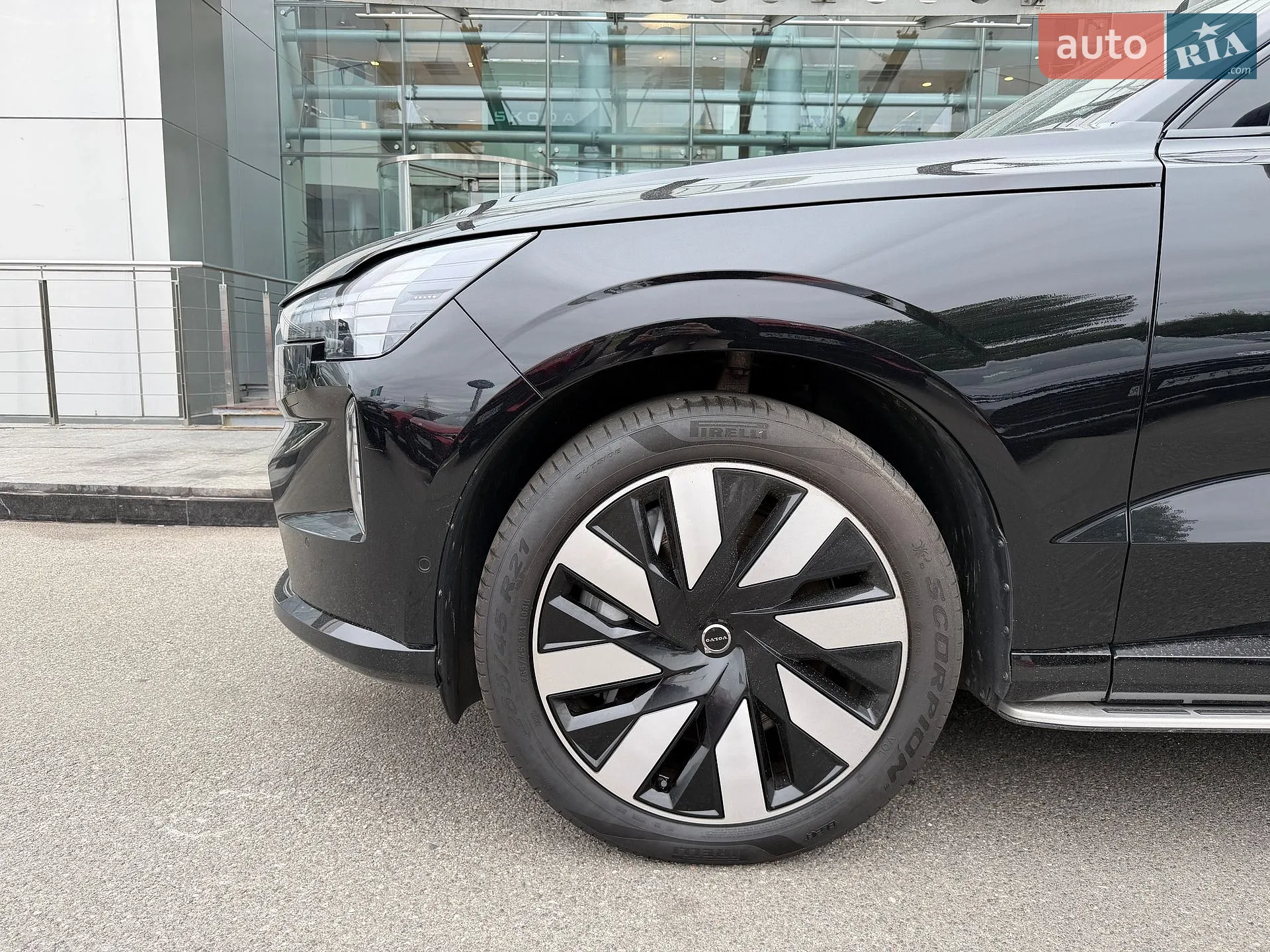 2025 Volvo EX90 - мініатюра 9