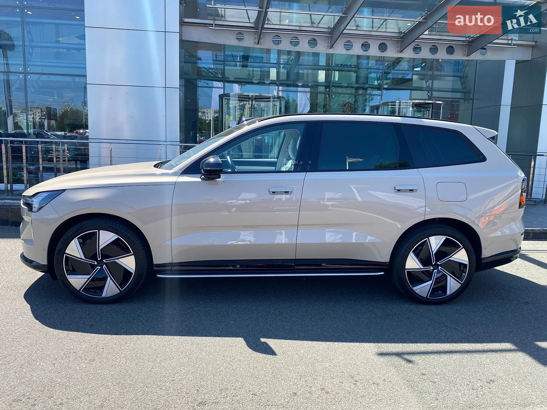 2025 Volvo EX90 - мініатюра 3