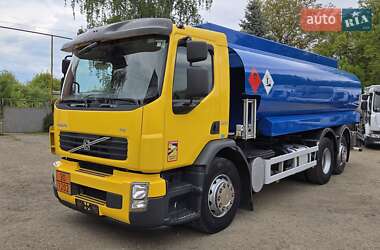 Бензовоз Volvo FE 2011 в 