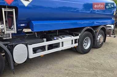 Бензовоз Volvo FE 2011 в 