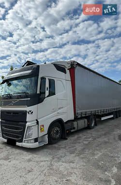 Тентований Volvo FE 2015 в Галичі