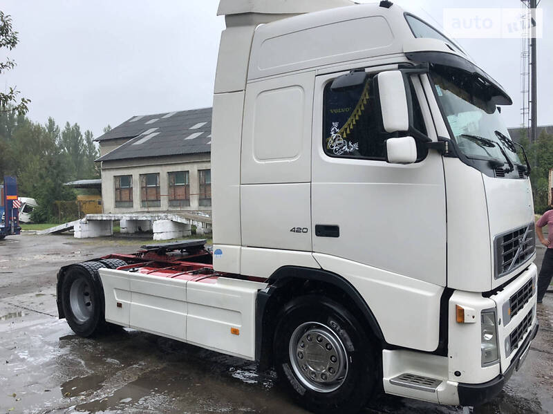 Тягач Volvo FH 12 2002 в Ивано-Франковске