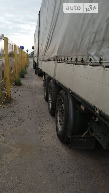 Контейнеровоз Volvo FH 12 2003 в Ужгороді