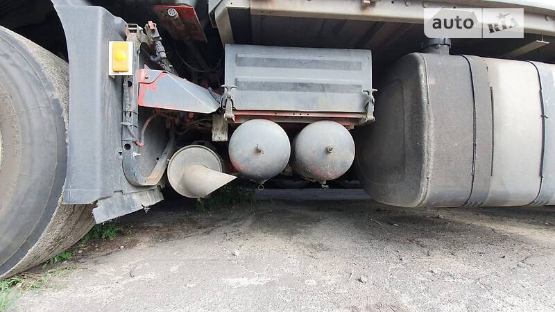 Контейнеровоз Volvo FH 12 2003 в Ужгороді