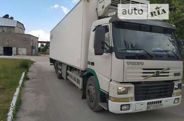 Рефрижератор Volvo FH 12 2001 в Золочеві