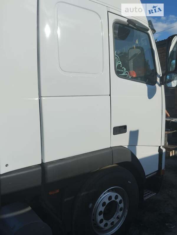 Тягач Volvo FH 12 2001 в Первомайську