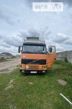 Зерновоз Volvo FH 12 2001 в Прилуках