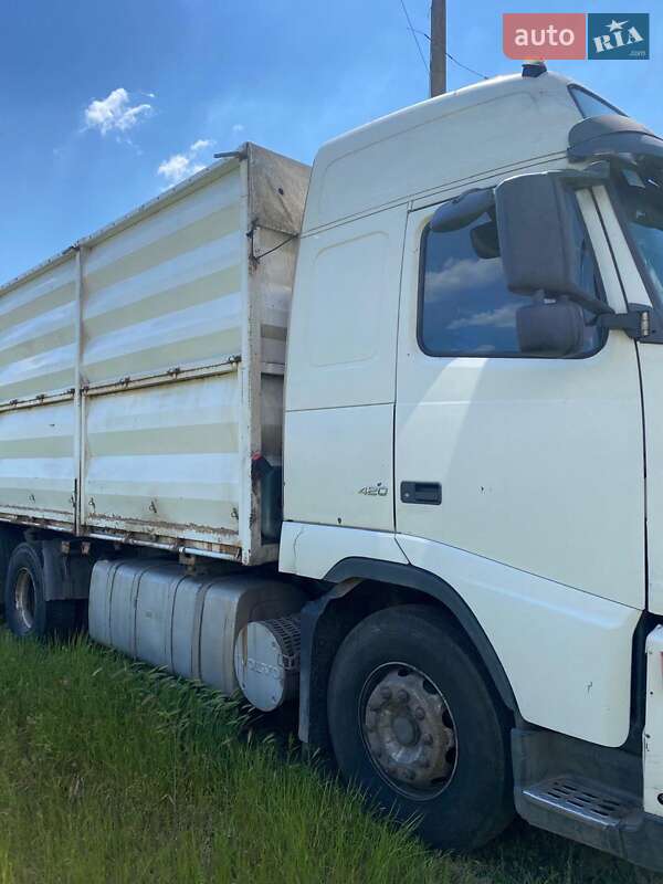 Зерновоз Volvo FH 12 2005 в Днепре
