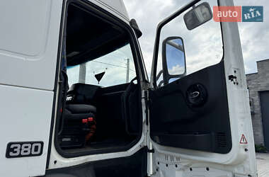 Тягач Volvo FH 12 1998 в 