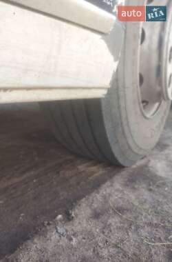 Зерновоз Volvo FH 12 2004 в 