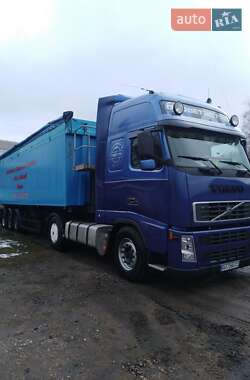 Зерновоз Volvo FH 12 2003 в Прилуках