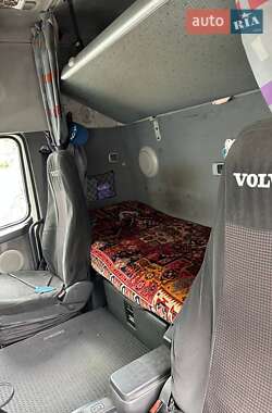 Зерновоз Volvo FH 12 2005 в 