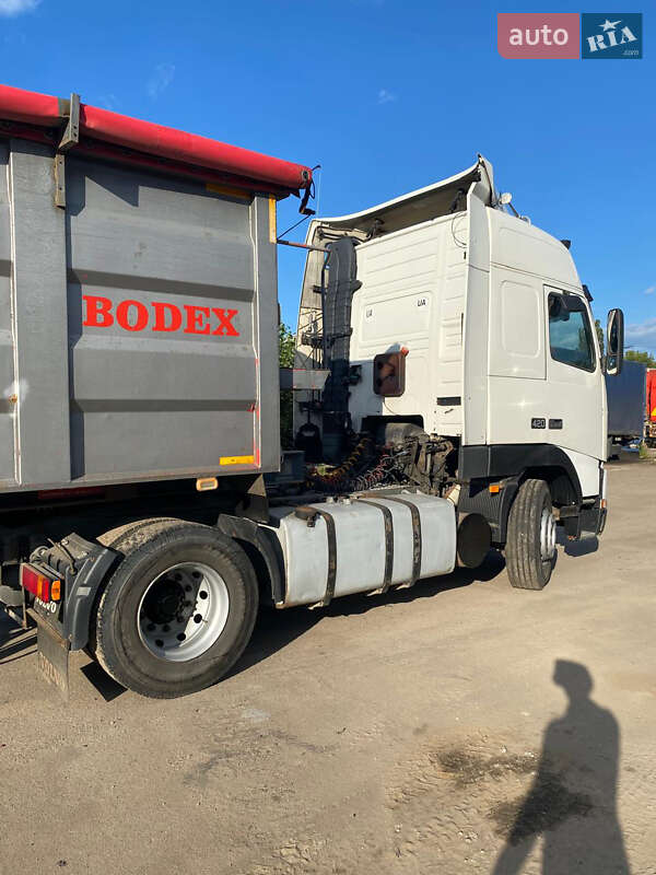 Самосвал Volvo FH 12 2000 в Киеве