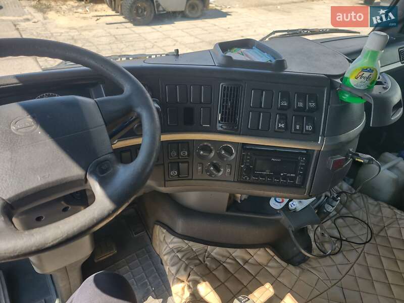 Тягач Volvo FH 12 2004 в Львове фото 7 Тягач Volvo FH 12 2004 в Львове