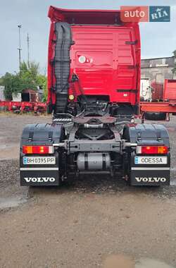 Тягач Volvo FH 12 2001 в 