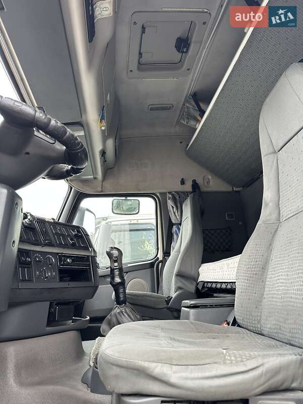 Тягач Volvo FH 12 2004 в Шепетівці фото 4 Тягач Volvo FH 12 2004 в Шепетівці