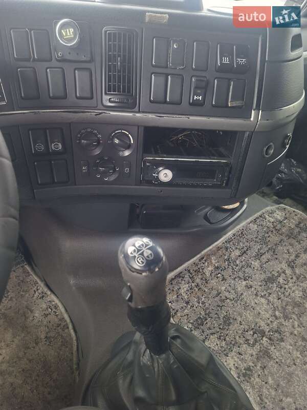 Тягач Volvo FH 12 2004 в Шепетовке