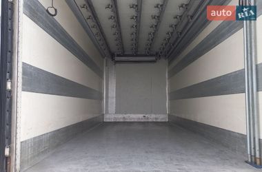 Рефрижератор Volvo FH 12 2001 в Новояворовске