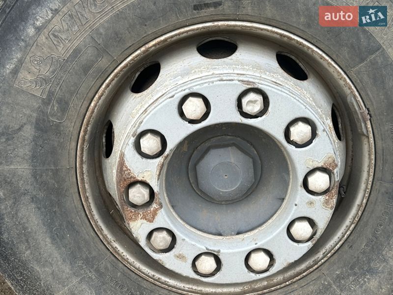 Самосвал Volvo FH 12 2001 в Сарате