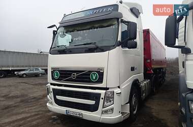 Тягач Volvo FH 13 2010 в 