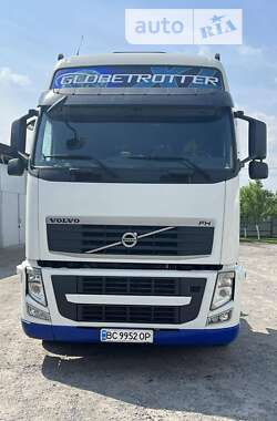 Цистерна Volvo FH 13 2011 в Золочеве