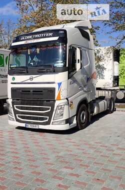 Тягач Volvo FH 13 2015 в Львові