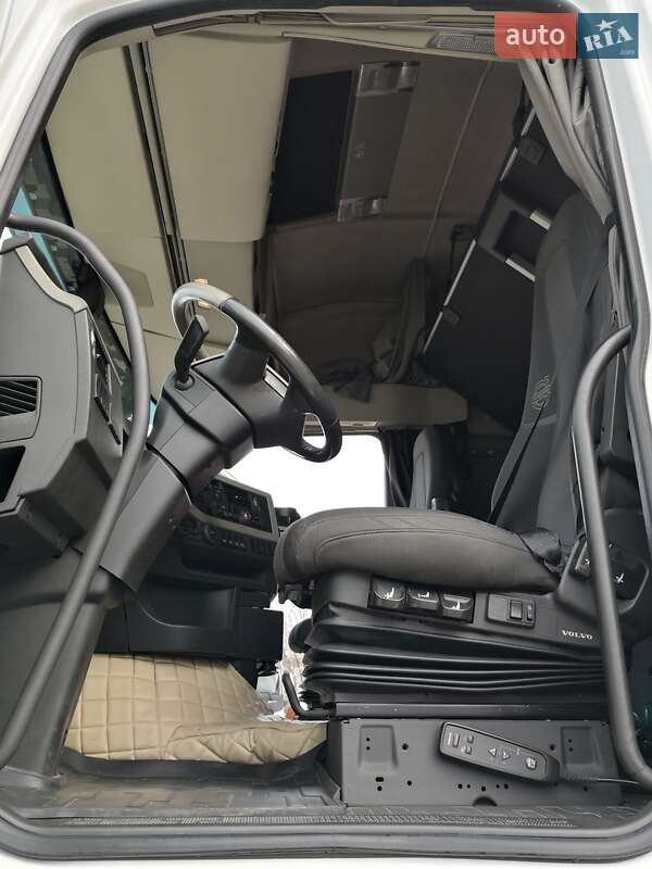 Тягач Volvo FH 13 2016 в Кам'янському