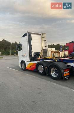 Тягач Volvo FH 13 2012 в 