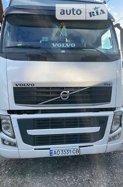 Тягач Volvo FH 13 2011 в Тячеве