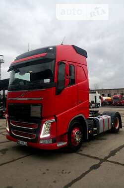 Тягач Volvo FH 13 2015 в Кам'янському